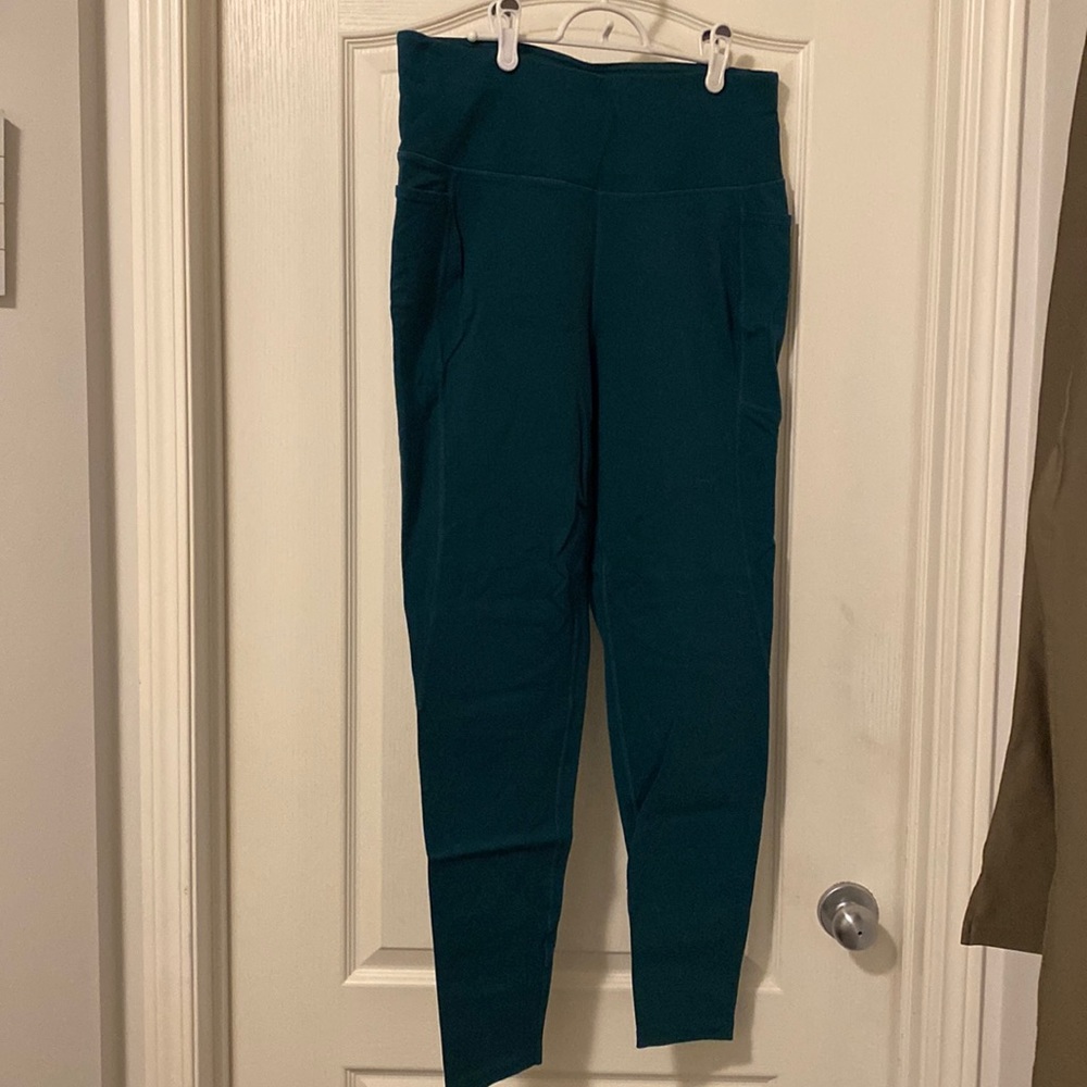 ActiveZone Green leggings with pockets